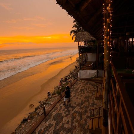 Black Beach Resort Varkala Eksteriør billede