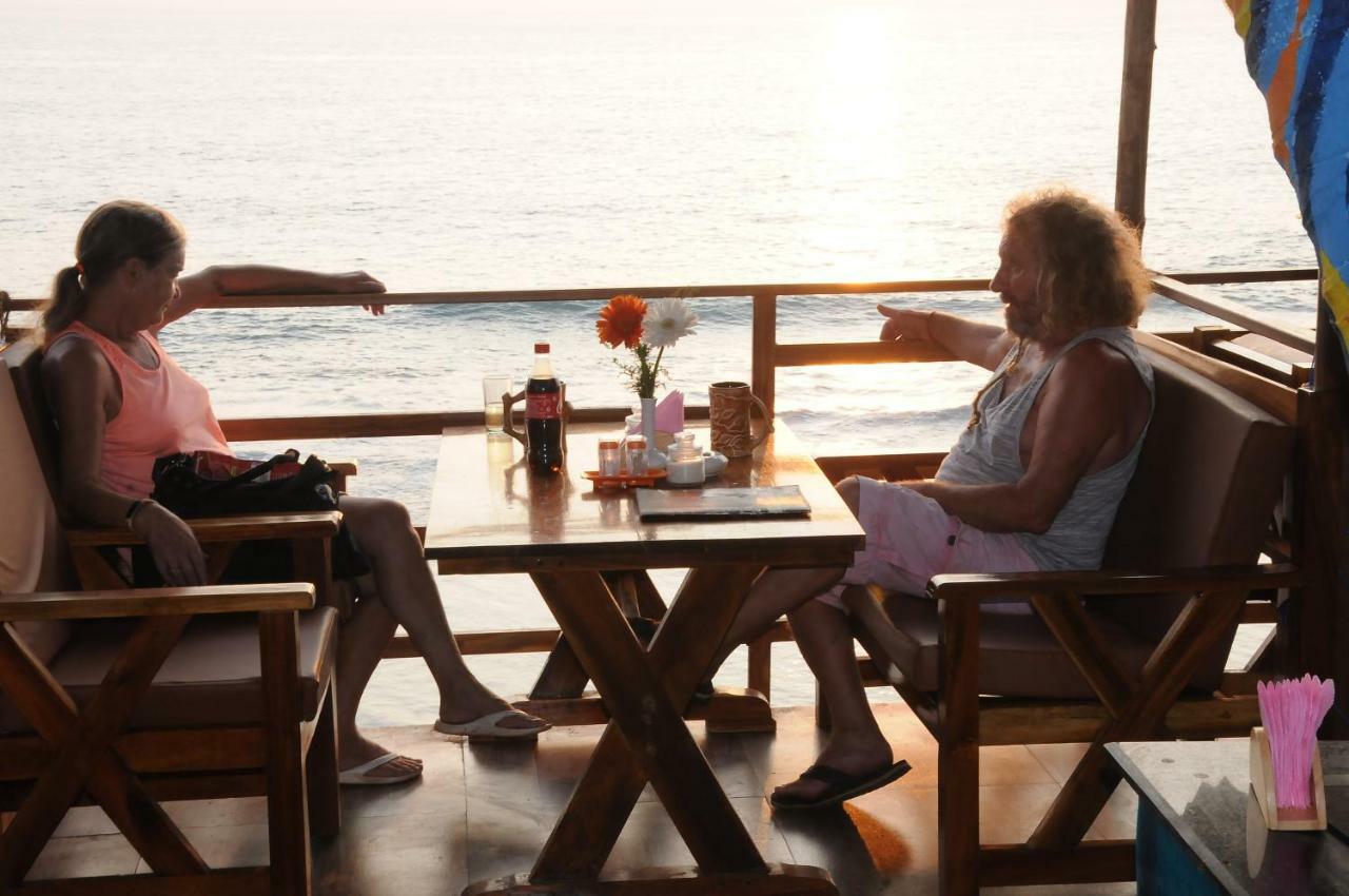Black Beach Resort Varkala Eksteriør billede